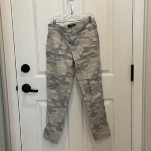 Mavi Jeans, IVY, mid-rise, slim cargo, grey camouflage. Size 27